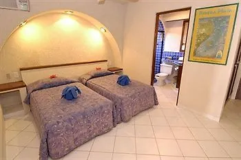 Aquatech Villas Derosa Resort Akumal 3*,