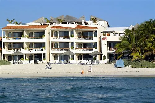 Aquatech Villas Derosa Resort Akumal