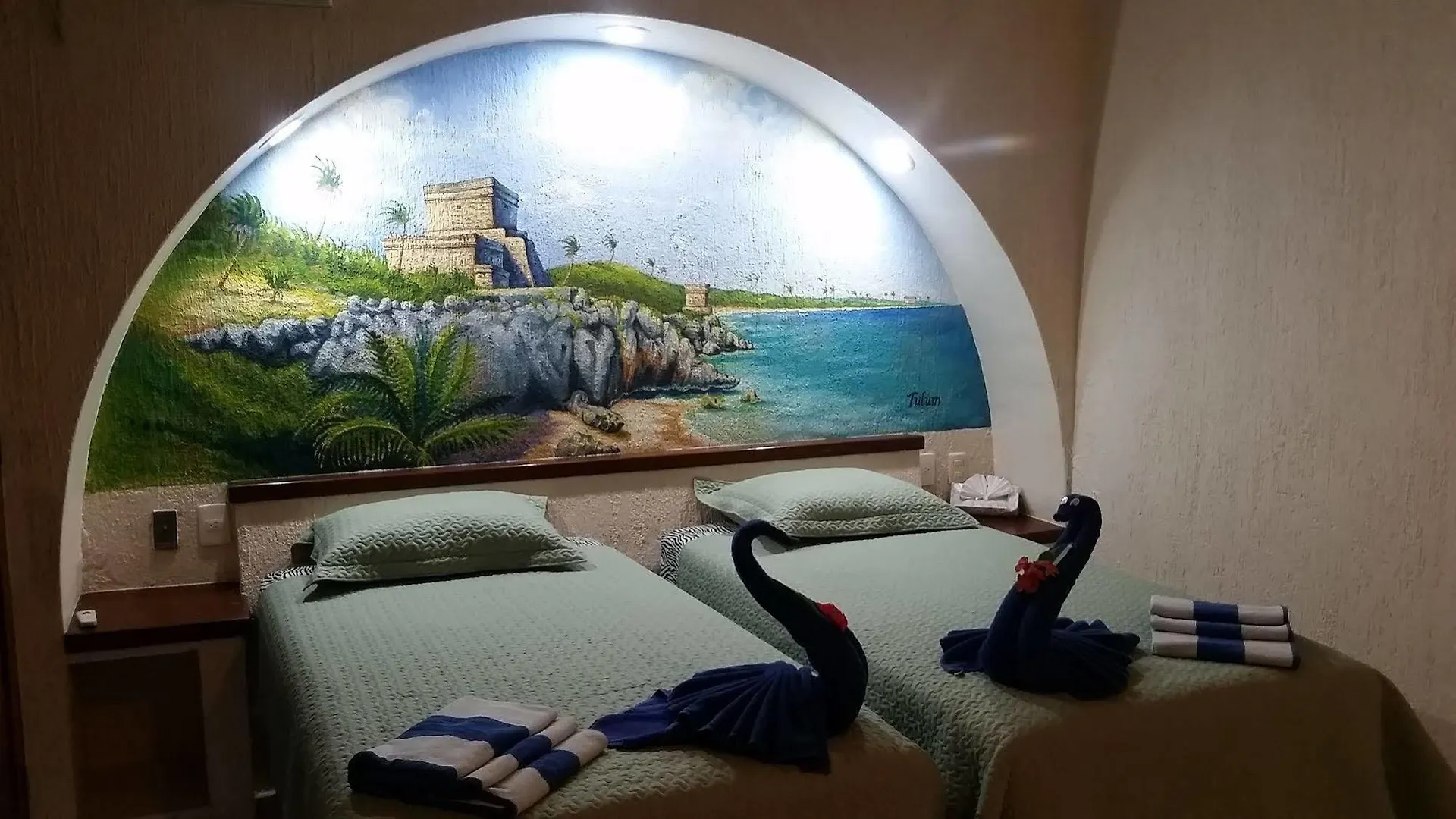Aquatech Villas Derosa Resort Akumal Hotel